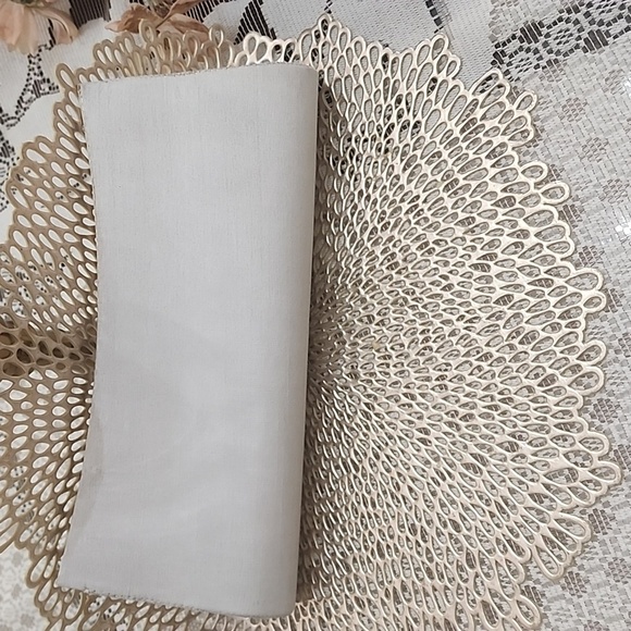 Clutch evening cream hand broided